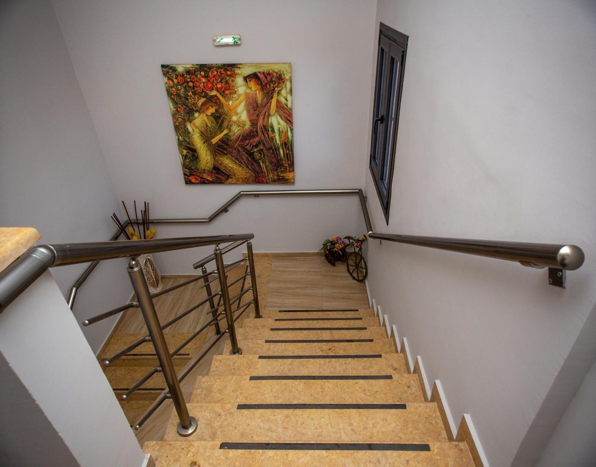 Sea Pearl Luxury Apartments Vrasná Exteriör bild
